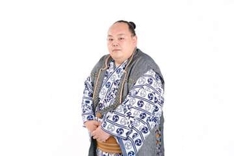 今年の夏は笑いより怖～い話⁉福岡のよしもと劇場で初の怪談ライブ　6日、話題の守護霊鑑定「だいかん」も出演