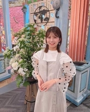 「そんなん出来るんや」〝仰天の海沿い大開脚〟旅サラダ・大仁田美咲アナに反響続々「片足でこの高さまで」