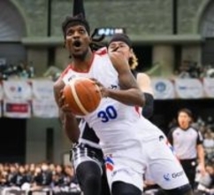 新加入ウッドベリーがいきなりチーム最多23得点　救世主登場でライジングゼファー福岡がライバル鹿児島に先勝【Bリーグ2部】