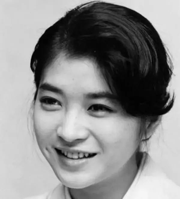 離婚から3年…年下芸人と〝格差婚〟で当時注目…田中美佐子〝娘とプライベートショット〟に「大人になった娘さん」の声