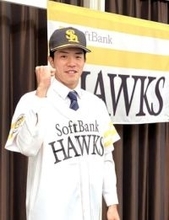 「新人王をとりたい」ソフトバンク・ドラフト4位の最速152キロ右腕が仮契約　先輩は通算22勝のサブマリン