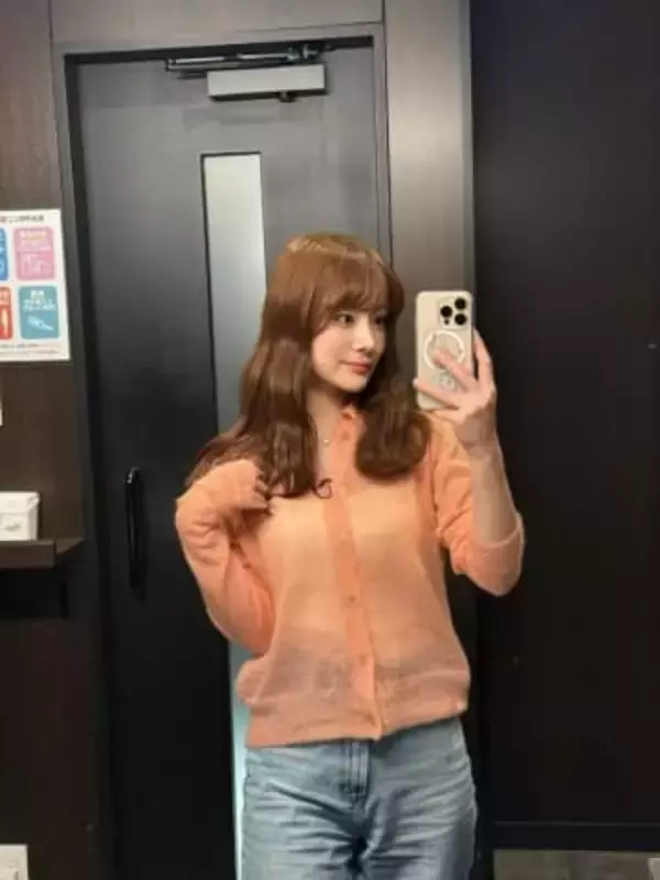 〝総額6000万円整形〟モデルの福岡みなみ〝さすがのホワイトドレス〟ショットに「令和のティンカーベルですか」「キラキラ輝いてる」