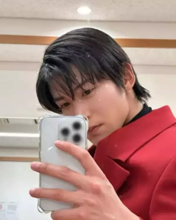 「足も何もかも…」「えぇぇぇぇぇぇ」目黒蓮〝激やせ〟ショットに反響「髪型の影響もあるのかな？」