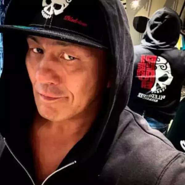 鈴木みのる、引退〝棚橋弘至〟との激レア3ショット公開！もう1人はまさかの...「心にグッとくる写真と言葉」「感動しました」「意外な組み合わせ」と大反響