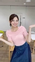 「わからなかった」〝NiziU〟に紛れ込むHTB田口彩夏アナが話題「全く違和感ない」「NiziUって10人でしたっけ？」