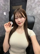「着てないかと思った...」現役看護師グラドル桃里れあ、グラビアオフショットにファン騒然「布面積、少なすぎる」「もう少し寄ったショットをお願いします」の声