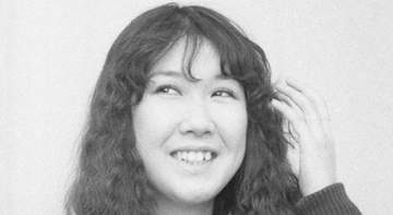 夫は「桃色吐息」プロデュース、結婚33年2ショット髙橋真梨子の近影に反響「42年前の曲だと知ってギャッとなってる」「ホントに理想の夫婦」
