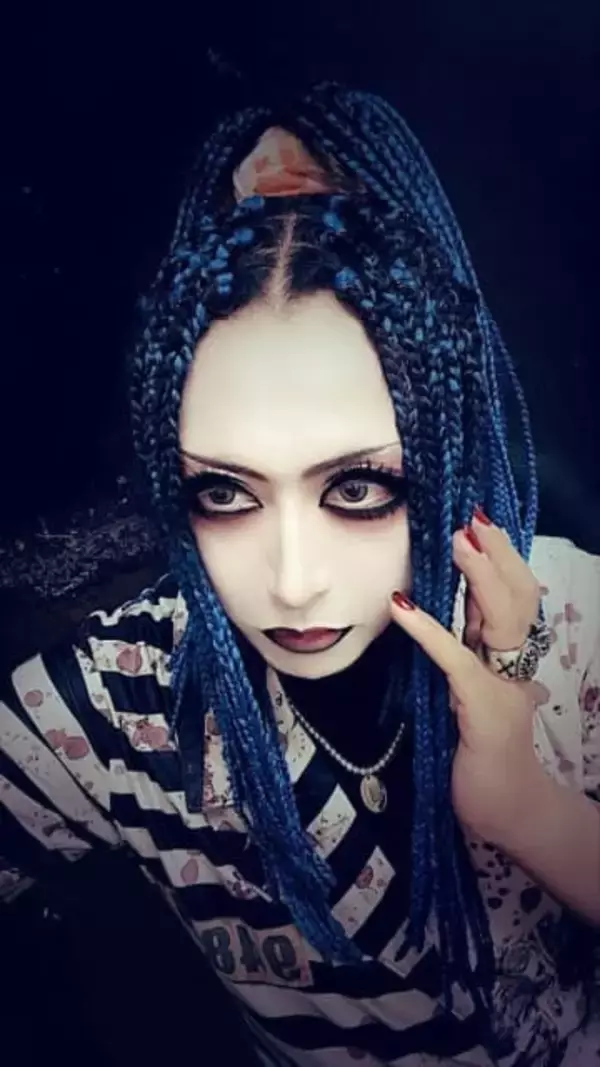 井の頭線火災遭遇〝緊迫動画〟撮影、ギタリストの投稿が話題「目の前で遭遇すると恐ろしいわ」「あの穏やかな沿線でこんなこと!」の声