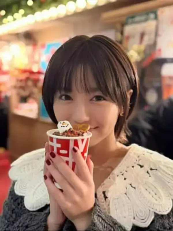 「溢れてる♡」大胆！透け感シースルー衣装の大原優乃に反響「おぉ…ブラボー」「すごい!」「風邪を引かない様にして下さい」