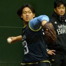 「楽しみです」　ドラフト2位・稲川竜汰、22日にも捕手座らせて投球練習　2度目ブルペンではカーブも披露【ソフトバンク】