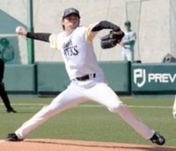 昨年育成→支配下→育成…　激動のソフトバンク2年目右腕　腰椎分離症から復帰し約5カ月ぶり打者と対戦「痛みなく投げることができた」