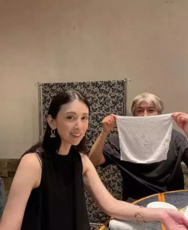 「ずーーーっと若いの怖い」妻は雛形あきこ！仮面ライダー俳優、48歳〝不老姿〟にネット騒然「信じられない」「驚く」「肌綺麗」