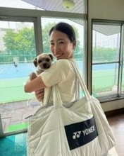 「とっっっっても素敵!!!」プロテニス選手の日比野菜緒〝ウィンブルドン風〟ウェディング写真に反響　コーチの夫と仲良く2ショット