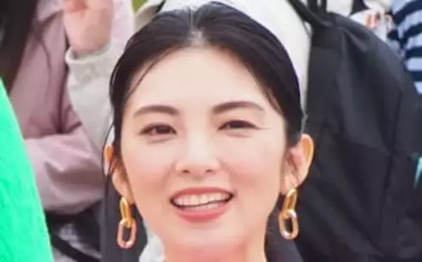 「うわー」「やるやん」田中麗奈、ぴたぴたドレスの〝マガマガ女〟ショットに反響続々