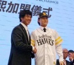 ソフトバンク加入の台湾出身の徐若熙が入団会見　城島健司CBO「最高のクリスマスプレゼント」