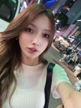 「攻めてますなぁ」〝ミニスカ＆真ん中透け〟衣装の後藤真希、鈴木亜美との2ショットに「いつもと違う雰囲気」「お2人ともいつまでも全盛期」