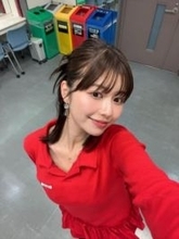 「こんなに大胆なポーズと表情で…」26歳ブランチレポーター、圧巻のグラビアに「ダイナマイト」「これはモテますね」