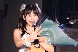 「#元不仲？」→「元不仲だね」人気アイドル〝大先輩〟との2ショットにファン歓喜の声「バチバチだった頃が懐かしいなぁ」「ファンには胸熱すぎる」「やばい」