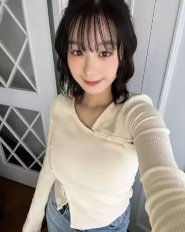 デビュー1年〝グラビア界の超逸材〟透け透け水着でウマポーズの髙野真央に「あかん」「とんでもないボリューム」の声