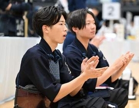 【玉竜旗高校剣道大会　男子】第2回大会V校　伝統校の朝倉が15年ぶり64強　難病から復帰の次鋒が躍進きっかけに