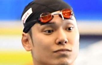 妻は同学年の人気女優…〝ムキムキ〟ショットの競泳・中村克に海外ファン「Buff man！！」「So cute boy！！」