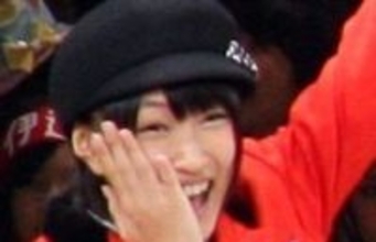 「なんてハンサム!!」電撃国際婚…3カ国語を操る女優が夫抱きしめショット「うわあああああ」「行動力は尊敬できる」