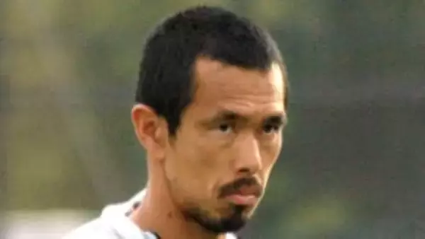 「クボと言えばタケフサよりドラゴン」元日本代表・久保竜彦さんの近影に「懐かしい」「ガラケーの似合う渋さ」の声