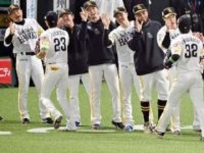 「こんなことしてたら1年間もたんけど…」　ソフトバンク小久保監督、開幕戦から日本ハムとの激闘に笑顔　「本当にいい野球、すごい試合」