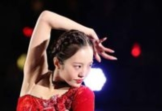 「透けてる!?」多幸感メイクで激変！本田真凜〝背中見せドレス〟姿に「リアルお姫様」「透明感とはこのこと」