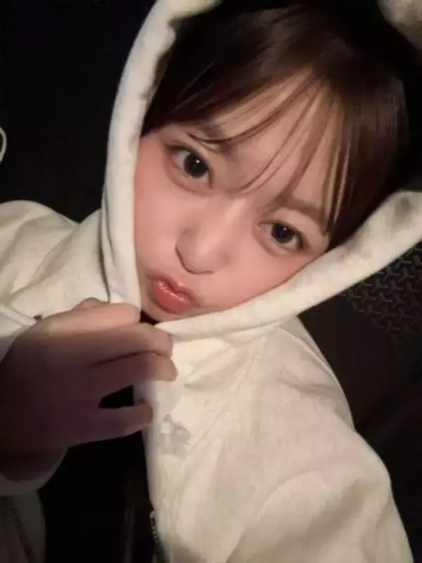 「あざとくて最高」「新ヒロイン候補」20歳女優の山本杏〝未完成〟グラビアショットに「小悪魔感あるけど嫌味がない」