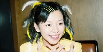 「25年ぶり」〝母親役と再会2ショット〟披露のビビアン・スーに反響「ジュディオングさんや！」「お2人とも変わらない」