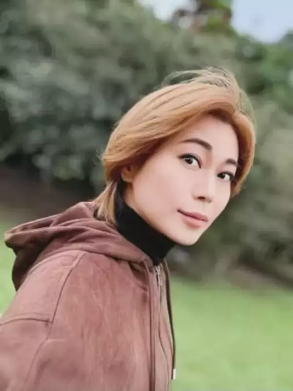 「スタイル抜群」氷川きよし〝モデル立ち〟ショットに反響「メチャクチャかわいい」「スーパーモデルみたい」