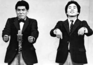 結成54年、伝説の漫才師が手にした漫才コンテスト2度目の頂点…共に73歳ザ・ぼんち最新ショットに「凄いの一言」「貫禄ありますね!受賞」