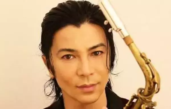 「え！！ヴィンセント大好きです！！」〝激変〟武田真治のコスプレ姿に反響「わからなかった」「すっかり騙された」