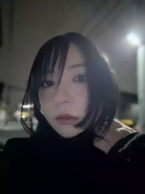 「立派!!旧家かな?」実家公開！グラドル麻倉瑞季〝庭のしだれ梅〟に反響「すごいなぁ」「実家太そう！」