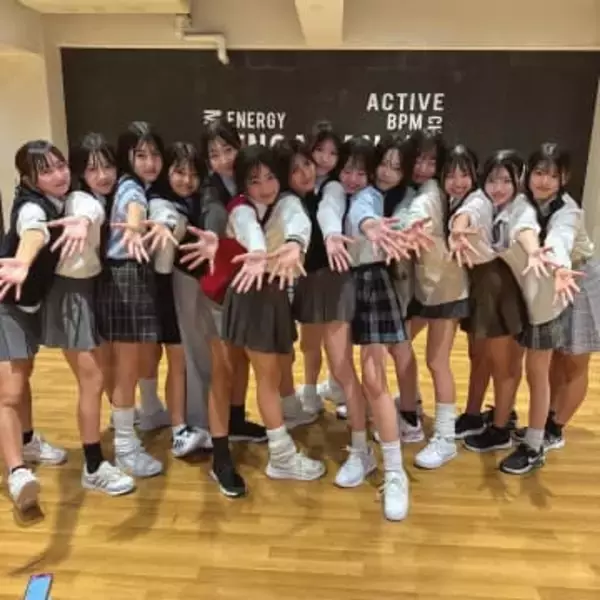 〝日本一可愛い中学生〟「naturalーHardみたいな」激変ショット公開、鹿児島出身13歳ほのに反響「大人顔負けの…」「ギャップ素敵」