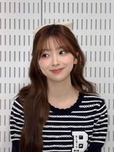 「意外…」デビューから5年半〝高級腕時計〟が写りこみNiziU・21歳MIIHIにネット騒然「流石に真似して買えない」「努力の証だよね」