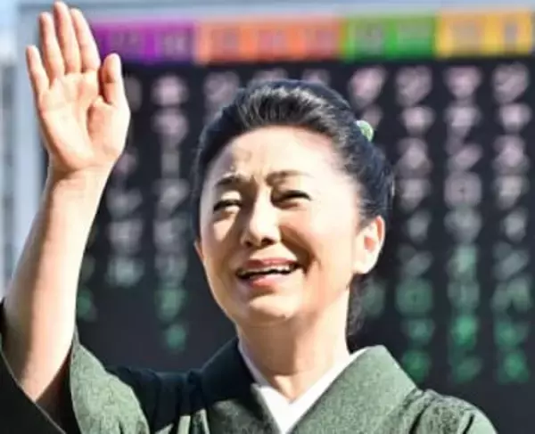 「えっえっえっ…」伯母は石川さゆり…20歳ミス日本が大手事務所所属〝決意のキメ顔〟ショットに「さらなるご活躍を」