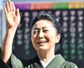 「えっえっえっ…」伯母は石川さゆり…20歳ミス日本が大手事務所所属〝決意のキメ顔〟ショットに「さらなるご活躍を」