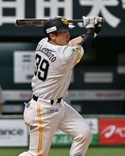 「ああいう打撃ができるのが祐大なんで」ソフトバンク小久保監督が高評価した、山本祐大の渋い仕事