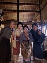 「父上様、泣けますル！」ばけばけヒロイン・髙石あかりが〝父〟から表彰状、はじける笑顔の2ショットに反響「愛を感じました」