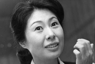 「息子さんも出演してた」とファン感涙…中村玉緒さん追悼の共演女優〝秘蔵親子ショット〟公開に「勝さんや息子さんと今頃は久しぶりの再会を果たしてたら良いなぁ」