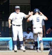 「これが高校野球の怖さであり、魅力」逆転サヨナラ負けの聖心ウルスラ　巨人・戸郷育てた小田原斉監督が退任【高校野球宮崎大会】
