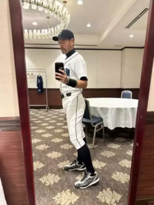 「3人の年俸合わせてもマイナー以下」と自虐!?大谷似翔平、山本申伸、ニッチロー〝豪華？〟3ショットに「ややこしやー」「奇跡の一枚」