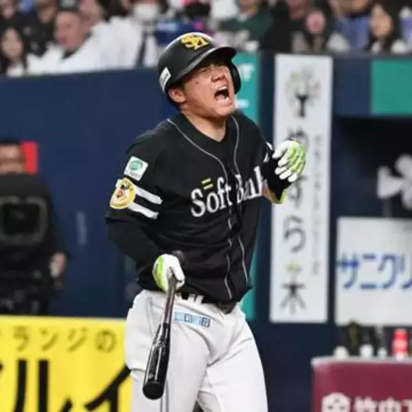 ソフトバンク海野隆司、左手首付近に死球　正捕手に痛いアクシデント