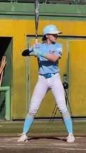 「太もも太いです」〝イチローを打ち取ったJK〟松本里乃のミニ丈ショットに「めっちゃ大人になってはる」「野球もできてこのスタイル」