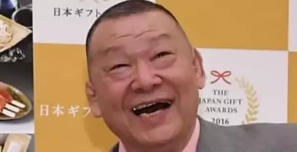 「誰かと思ったら」娘・浜口京子が公開〝若き日のアニマル浜口〟写真に反響続々「後ろのパブ、純喫茶、パチンコもエモい」「昔はハードボイルドで渋い」