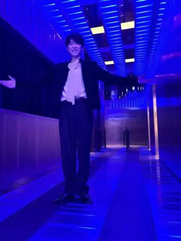 「アイドルの影は微塵もなく…」元宝塚トップスターとの電撃婚から5年…坂本昌行〝衝撃〟最新ショットに「何してんの？」「痩せた？」「白目うますぎ」の声