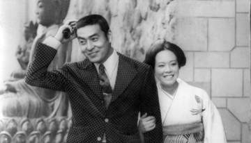元女優の妻と東京駅でラブラブ2ショット、82歳高橋英樹の近影に「新婚カップルみたい」「結婚52年目でこの仲の良さは憧れます」