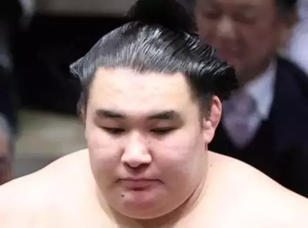 「同じクラスで日本語を教え込みました！」欧勝馬〝恩人グラドル〟と再会2ショット「どちらも横綱級」「運命やん！」